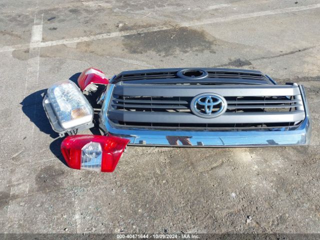 5TFRY5F1XEX153478 Toyota Tundra Sr5 5.7l V8