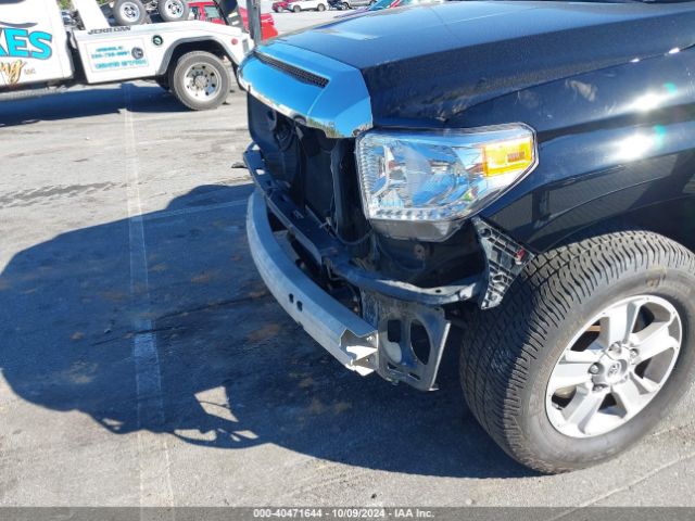 5TFRY5F1XEX153478 Toyota Tundra Sr5 5.7l V8