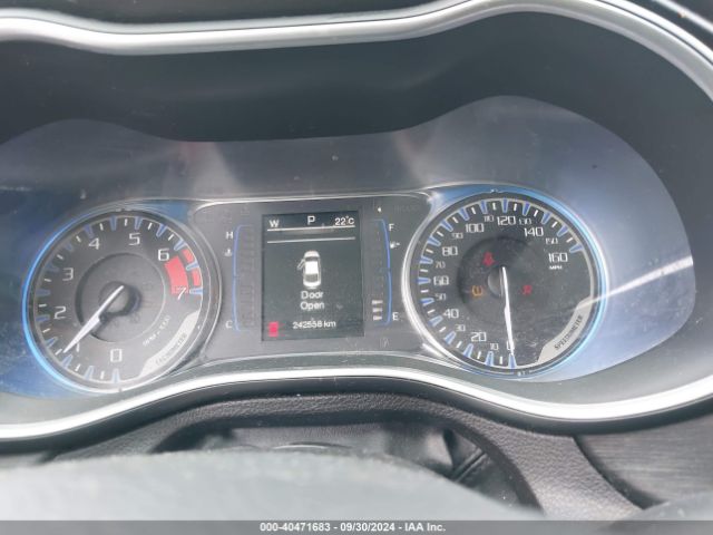 1C3CCCFB5FN506387 Chrysler 200 LX