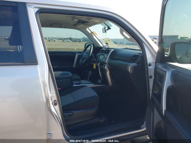 JTEBU5JR2G5401176 Toyota 4RUNNER SR5