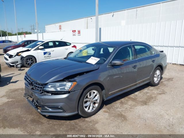 1VWAT7A3XHC013245 Volkswagen Passat 1.8t S