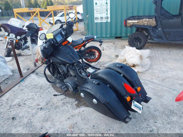2018 INDIAN MOTORCYCLE CO. CHIEFTAIN 56KTCDAA4J3361213 Photo 2