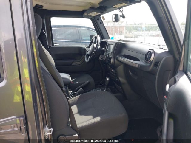 1C4BJWDG7JL806465 Jeep Wrangler Jk Unlimited Sport S 4x4