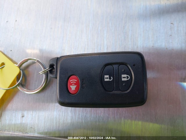 Toyota Prius V Two 2014 JTDZN3EU6EJ006487 Image 11
