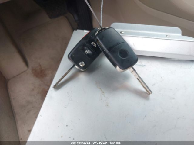3VW517AT0FM802426 Volkswagen Beetle 1.8t