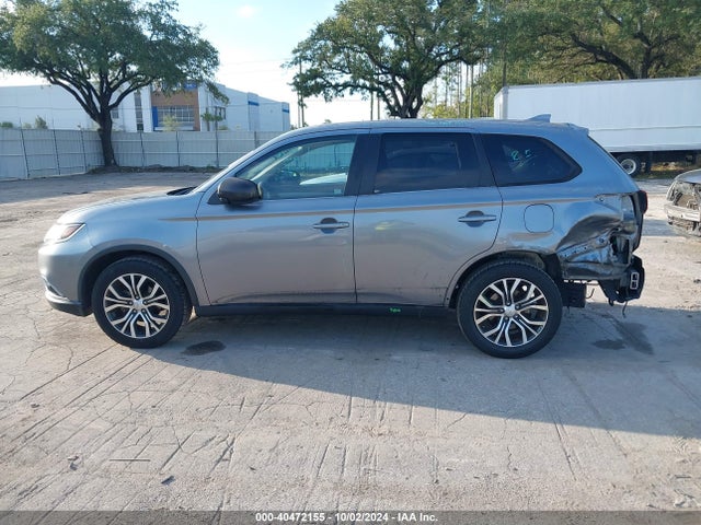 JA4AD2A37HZ023046 Mitsubishi Outlander Es