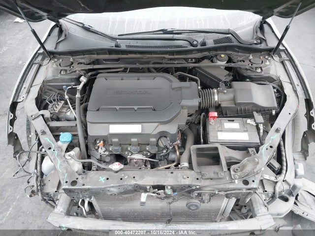 Honda Accord Touring 2016 1HGCR3F99GA016942 Image 10