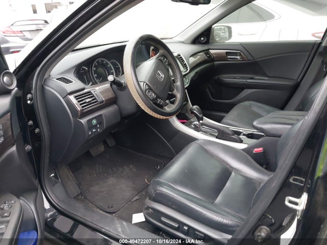 Honda Accord Touring 2016 1HGCR3F99GA016942 Image 18