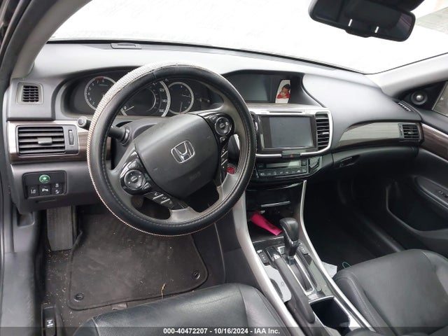 Honda Accord Touring 2016 1HGCR3F99GA016942 Image 20