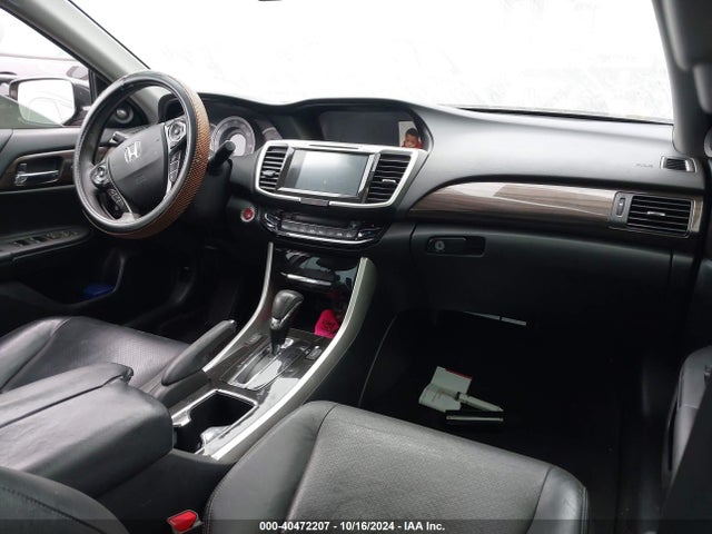 Honda Accord Touring 2016 1HGCR3F99GA016942 Image 21