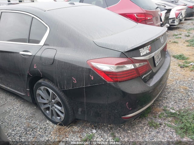 Honda Accord Touring 2016 1HGCR3F99GA016942 Image 3