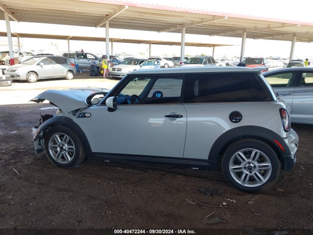 Продажа на аукционе авто 2011 Mini Cooper S, vin: WMWSV3C59BTY12009, номер лота: 40472244