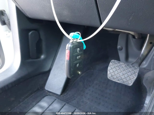 WVGBV7AX2HK044821 Volkswagen Tiguan 2.0t/s