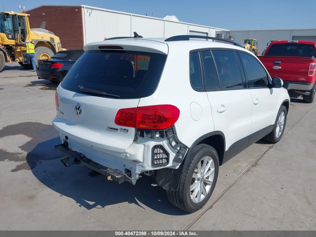 WVGBV7AX2HK044821 Volkswagen Tiguan 2.0t/s