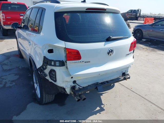 WVGBV7AX2HK044821 Volkswagen Tiguan 2.0t/s