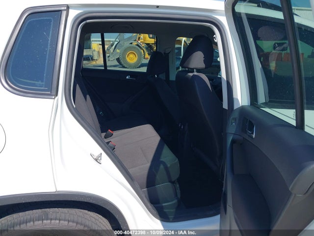 WVGBV7AX2HK044821 Volkswagen Tiguan 2.0t/s