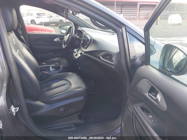 Chrysler Pacifica Hybrid Touring L 2019 2C4RC1L77KR584743 Image 5