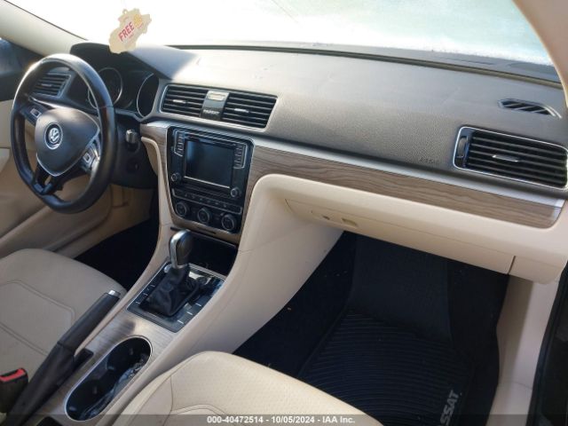 1VWBA7A31JC005776 Volkswagen Passat 2.0t Se