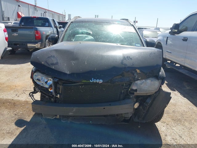 1C4NJDEB8FD408915 Jeep Compass Latitude