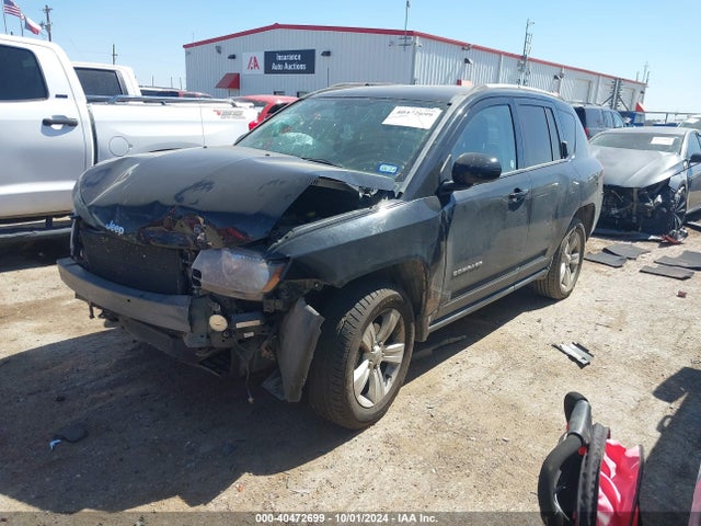 1C4NJDEB8FD408915 Jeep Compass Latitude