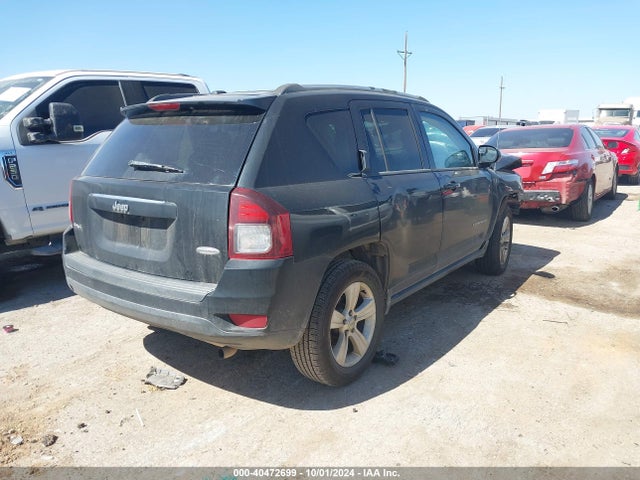 1C4NJDEB8FD408915 Jeep Compass Latitude