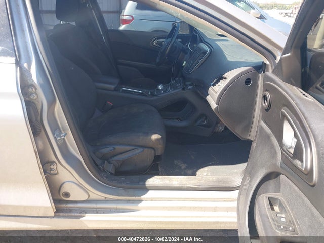 Chrysler 200 Limited 2015 1C3CCCAB0FN708481 Image 5