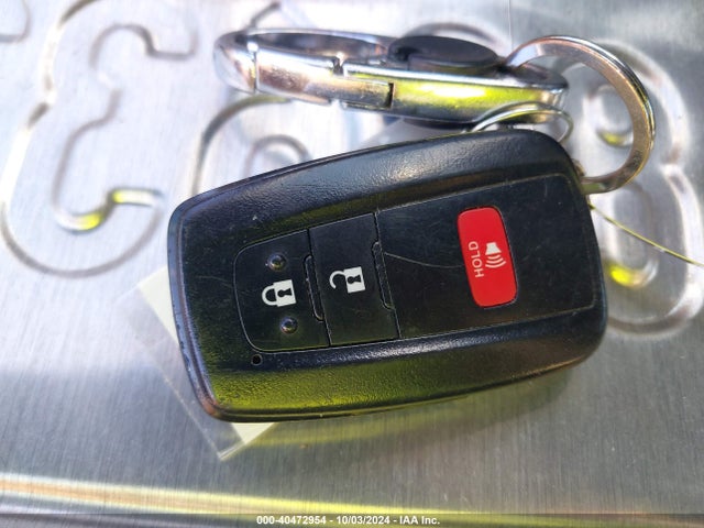 2T3P1RFVXMC233101 Toyota Rav4 Xle