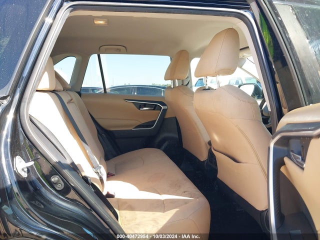 2T3P1RFVXMC233101 Toyota Rav4 Xle