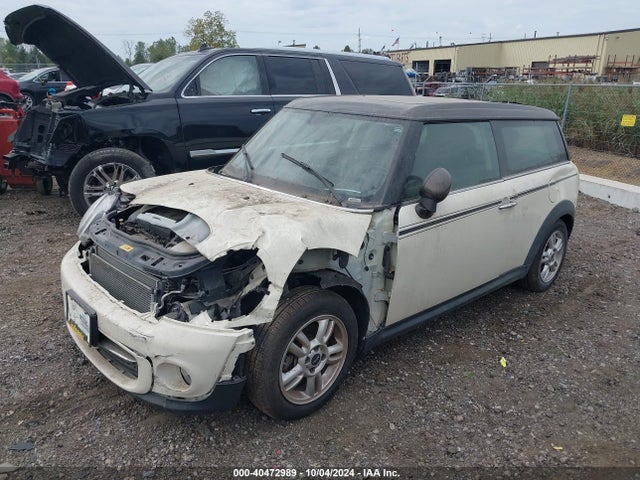2013 MINI CLUBMAN WMWZF3C55DT490189 Photo 1