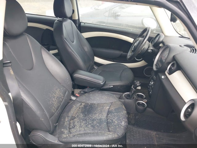 2013 MINI CLUBMAN WMWZF3C55DT490189 Photo 4