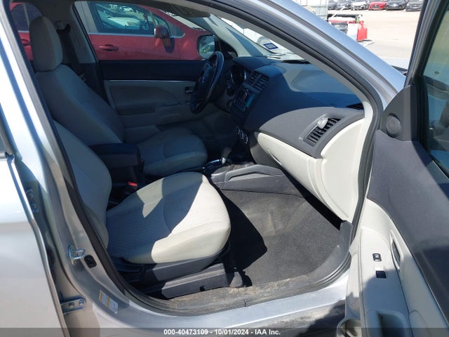 2017 MITSUBISHI OUTLANDER SPORT JA4AP3AU0HZ025145 Photo 4