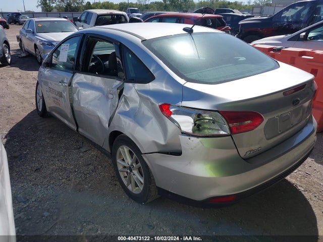 Ford FOCUS SE 2015 1FADP3F24FL343043 Image 3
