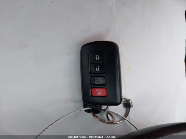 JTMJFREV7JJ748252 Toyota RAV4 SE