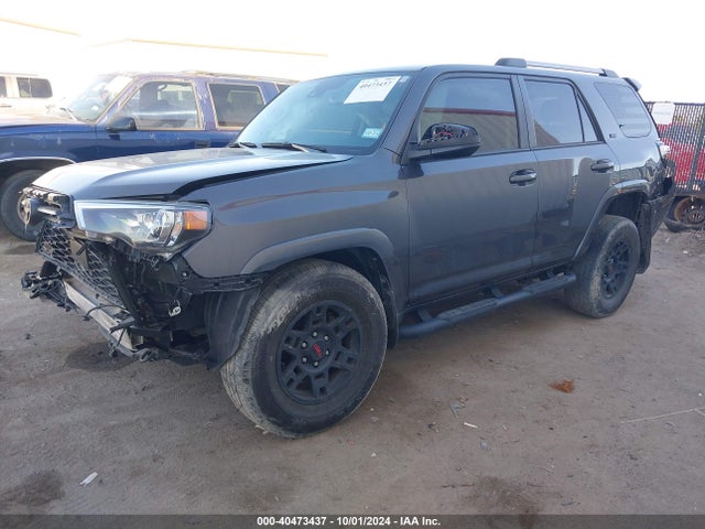 Toyota 4RUNNER SR5 2021 JTEEU5JR6M5239318 Image 2