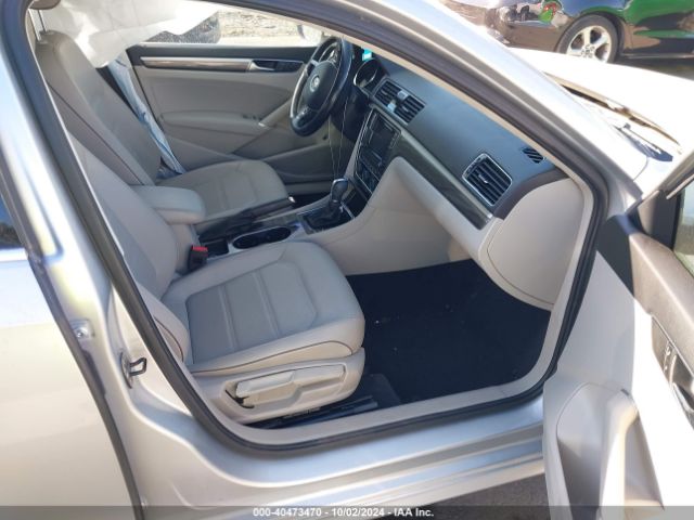 1VWBA7A39JC001636 Volkswagen Passat 2.0t Se
