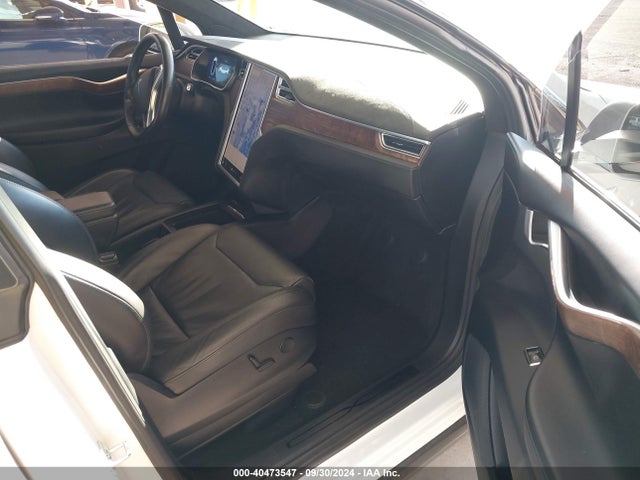 2017 TESLA MODEL X 5YJXCBE40HF055803 Photo 4
