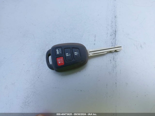 Toyota COROLLA LE 2017 2T1BURHE8HC928822 Image 11