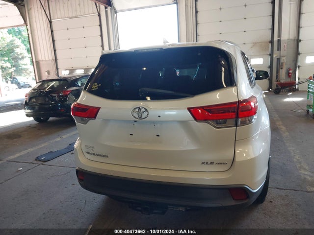 Toyota Highlander Xle 2018 5TDJZRFH2JS837066 Image 16