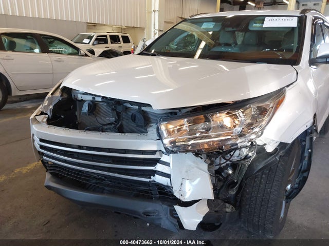 Toyota Highlander Xle 2018 5TDJZRFH2JS837066 Image 6