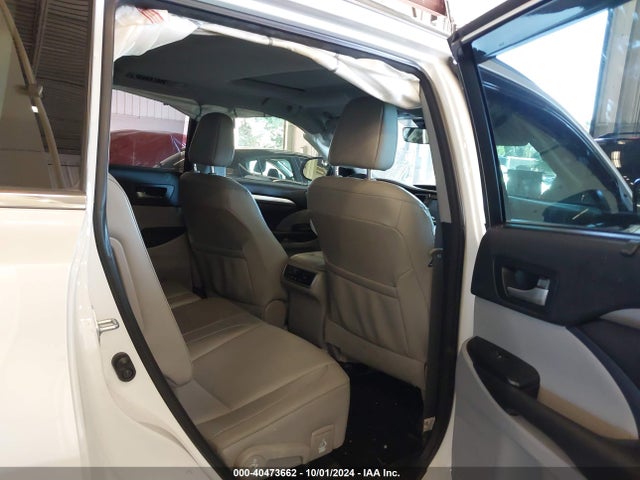Toyota Highlander Xle 2018 5TDJZRFH2JS837066 Image 8