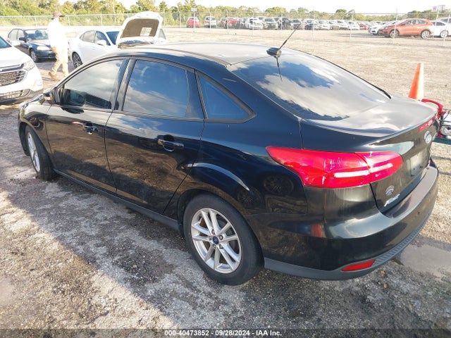 Ford FOCUS SE 2016 1FADP3F20GL313782 Image 3