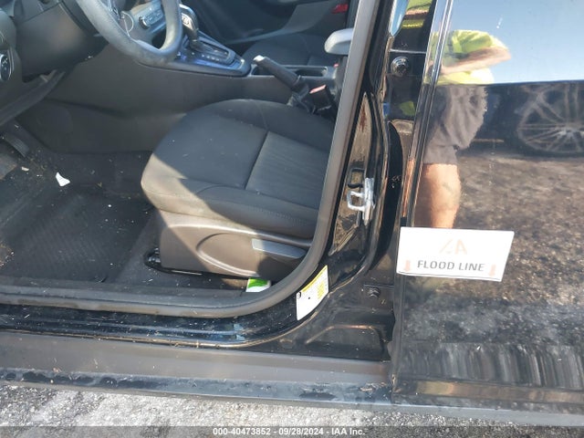 Ford FOCUS SE 2016 1FADP3F20GL313782 Image 6