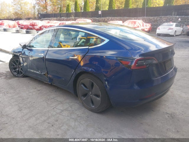 2019 TESLA MODEL 3 5YJ3E1EB3KF535021 Photo 2
