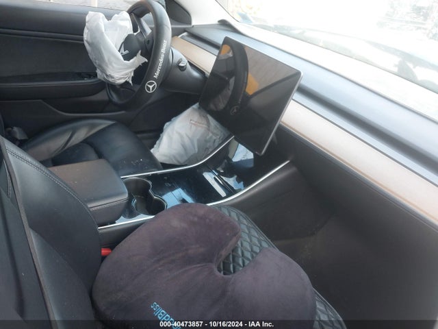 2019 TESLA MODEL 3 5YJ3E1EB3KF535021 Photo 4