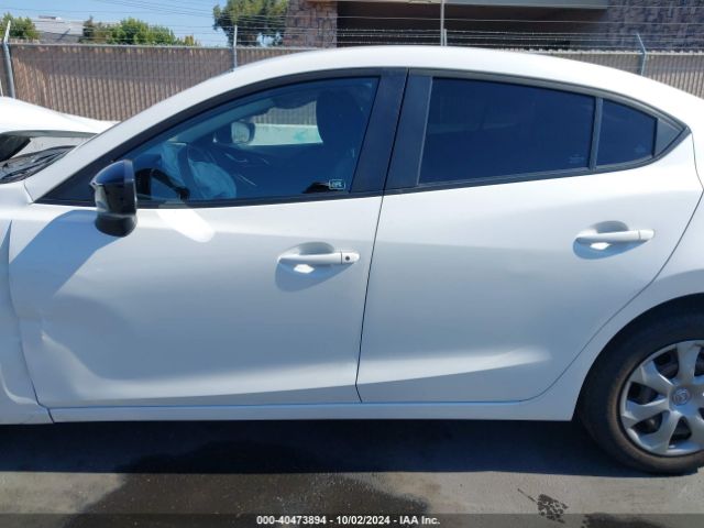JM1BM1T73F1261220 Mazda Mazda3 I Sv