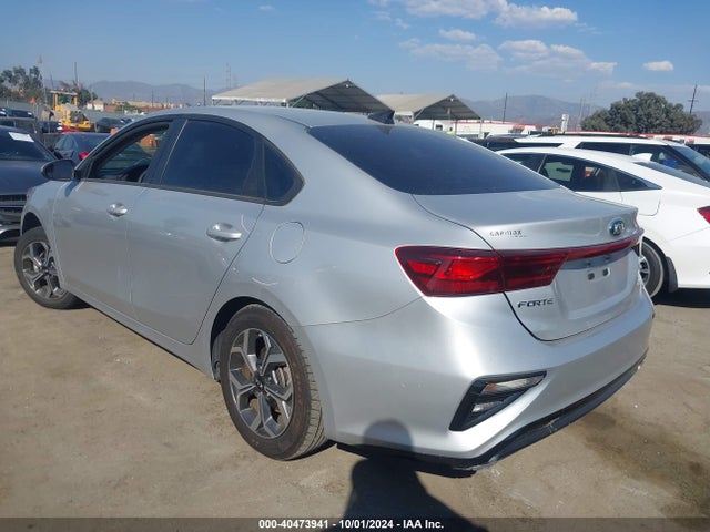 KIA Forte Lxs 2019 3KPF24AD7KE083885 Image 3