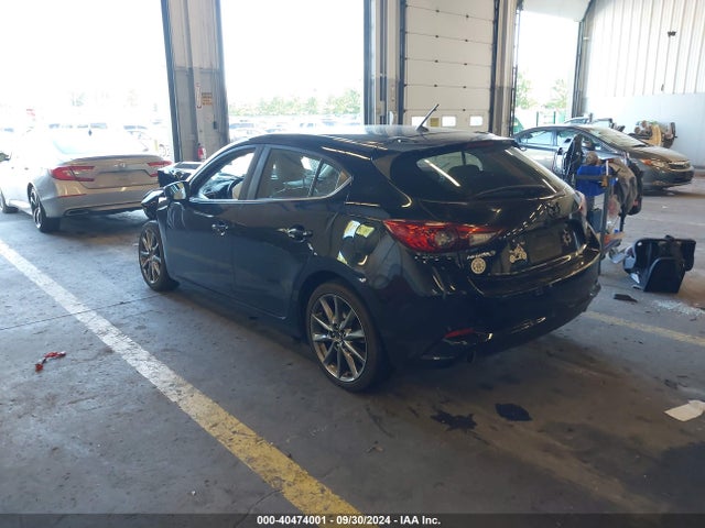 3MZBN1L33JM259566 Mazda Mazda3 Touring