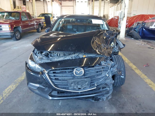 3MZBN1L33JM259566 Mazda Mazda3 Touring