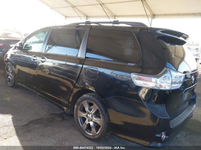 Toyota Sienna Se 8 Passenger 2017 5TDXZ3DC2HS784152 Image 3