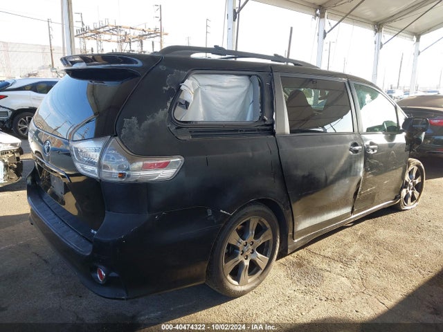 Toyota Sienna Se 8 Passenger 2017 5TDXZ3DC2HS784152 Image 4